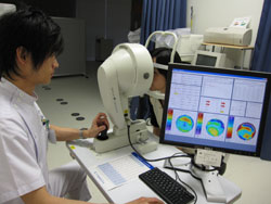 検査室（角膜形状解析、角膜厚など）